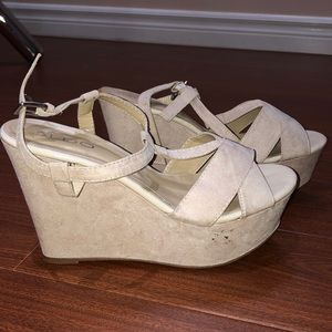 Aldo Blush wedge
